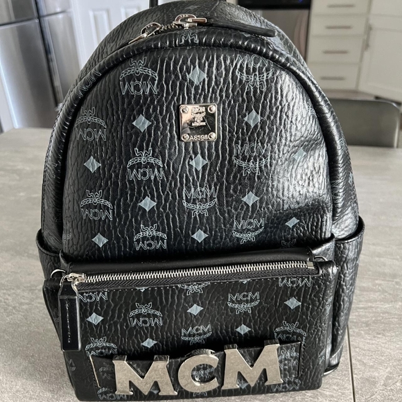 Very Rare Hard To Find GENUINE HEAVY DUTY LEATHER  Not Canvas Like All Other Mcm - Picture 4 of 8